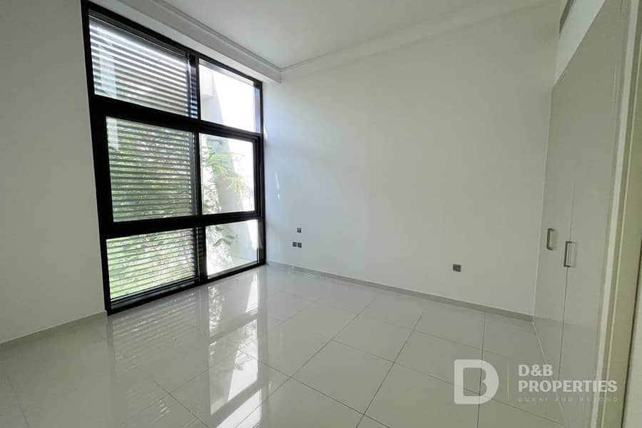 Well Maintained | Vacant | Premium Residential