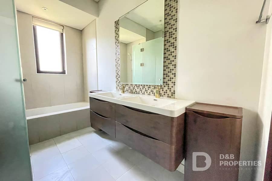 Park Side | Luxury Villa | Open V4 Layout - Image 12