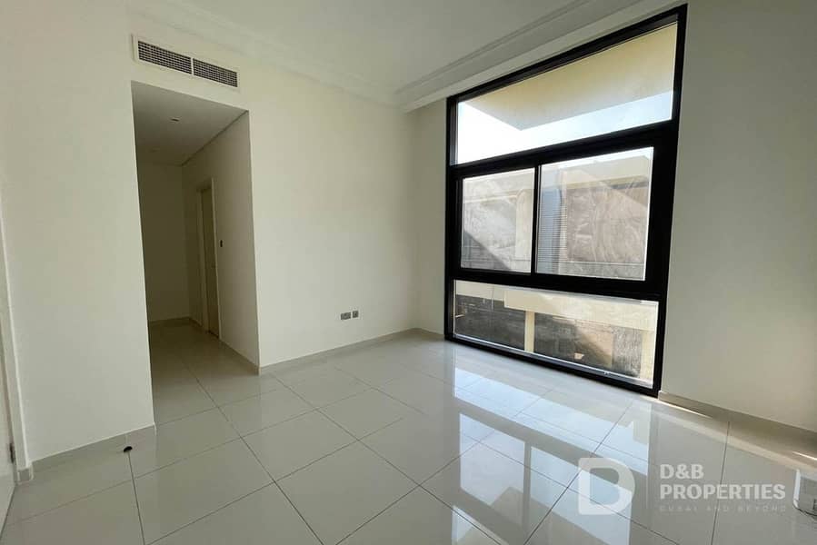 Well Maintained | Vacant | Premium Residential - Image 7