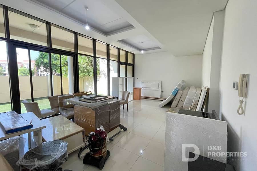 Well Maintained | Vacant | Premium Residential - Image 9