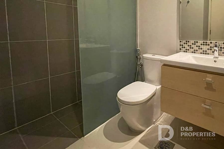 Well Maintained | Vacant | Premium Residential - Image 12