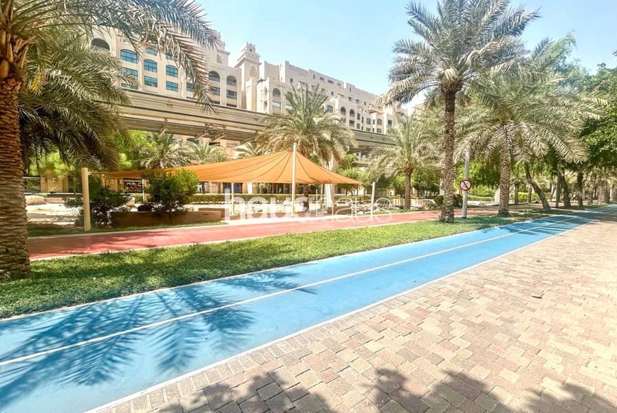 Beach Access | Largest Layout | Vacant on Transfer - Image 12