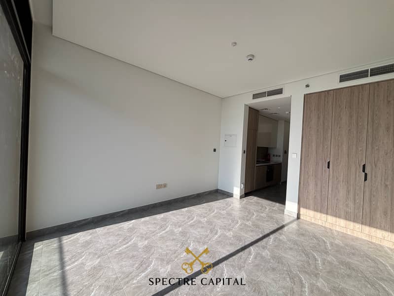 Brand New | Chiller free | Waterfront Living