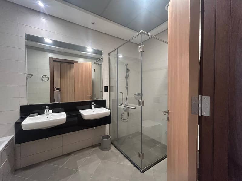 5bhk + maid room luxury villa liwan Dubai area with private swimming pool rent 320k - Image 32