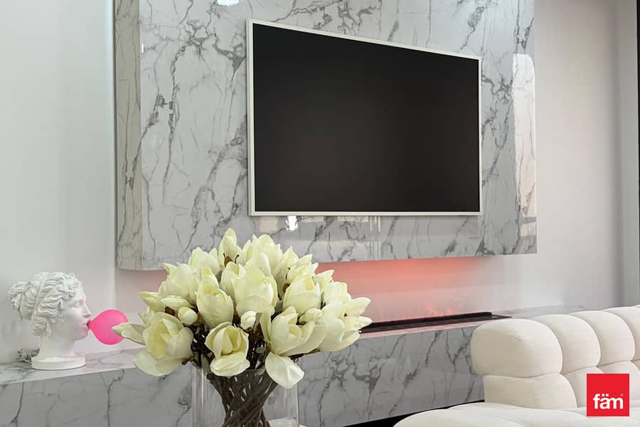 FLIPPING OPPORTUNITY/ VACANT / SEAVIEW / HUGE 1BED