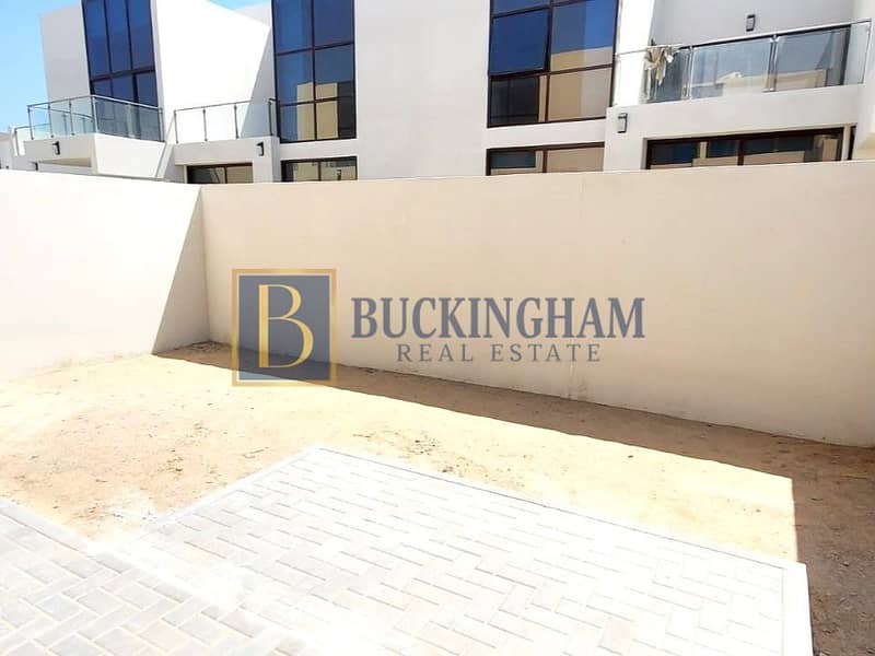 Spacious 3BR+Maids | Near Entrance | Rented - Image 17