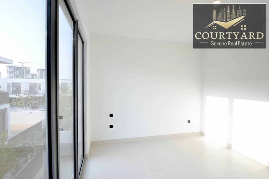 4BR+maids | Single row | Amenities Proximity