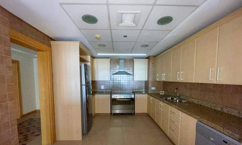 Exclusive 2BR Apartment | Sea & Burj Al Arab Views | Palm Jumeirah. - Image 15