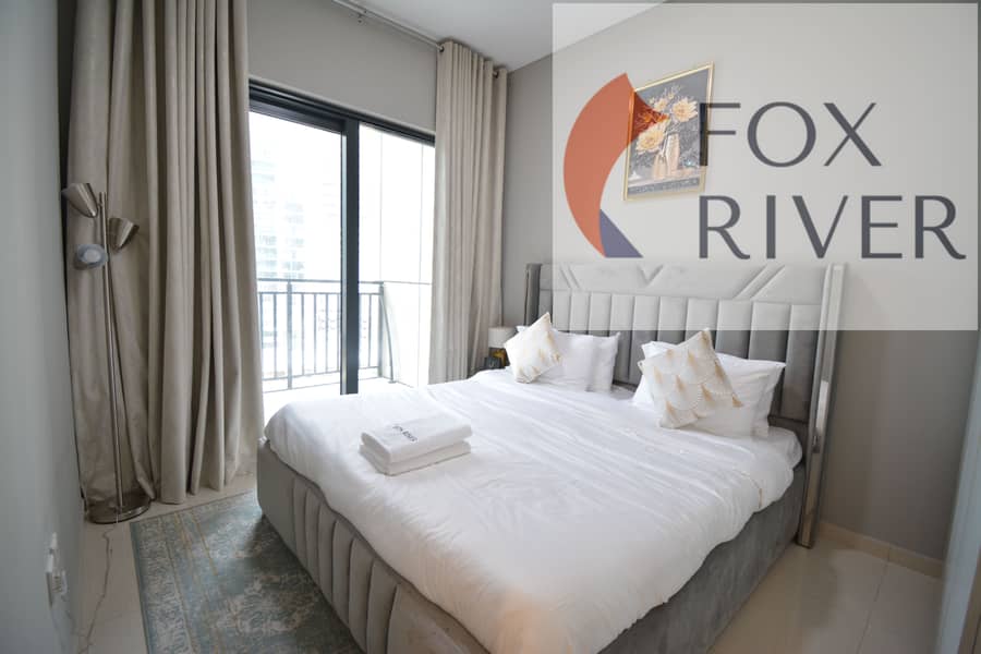 Fully Furnished | Full Pool View | Close To Metro - Image 9