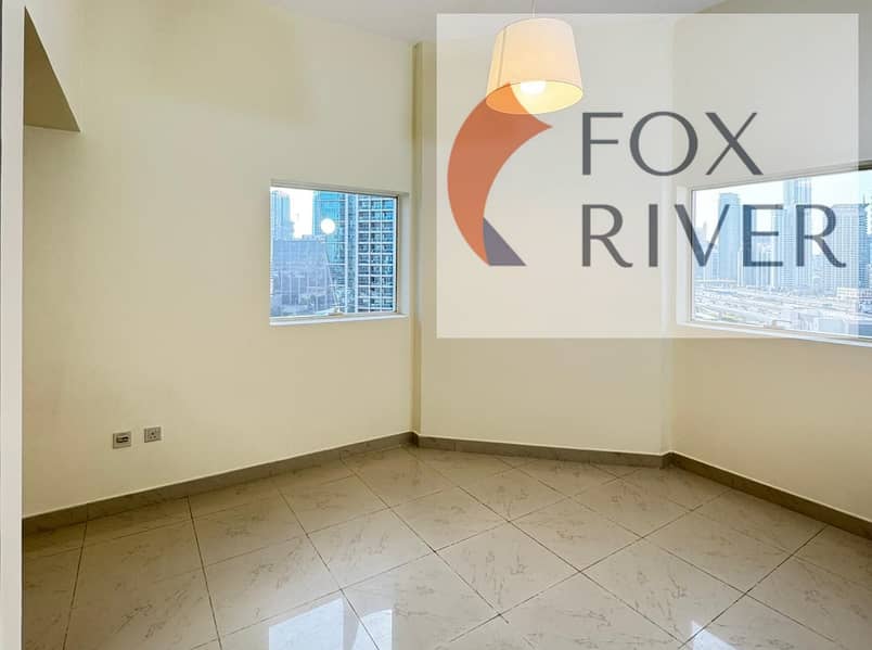 Vacant and Ready to Movein |Close to Metro Station