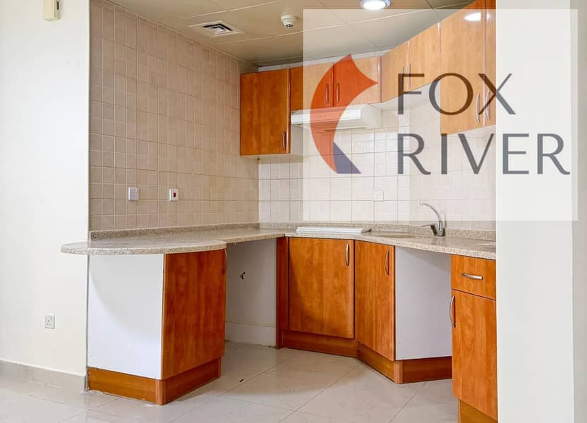 Vacant and Ready to Movein |Close to Metro Station - Image 7