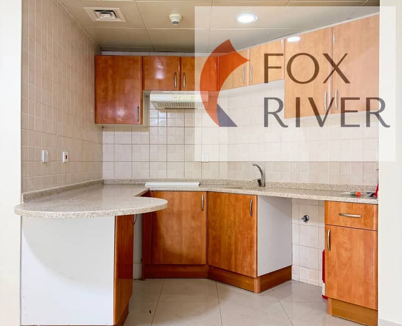 Vacant and Ready to Movein |Close to Metro Station - Image 9