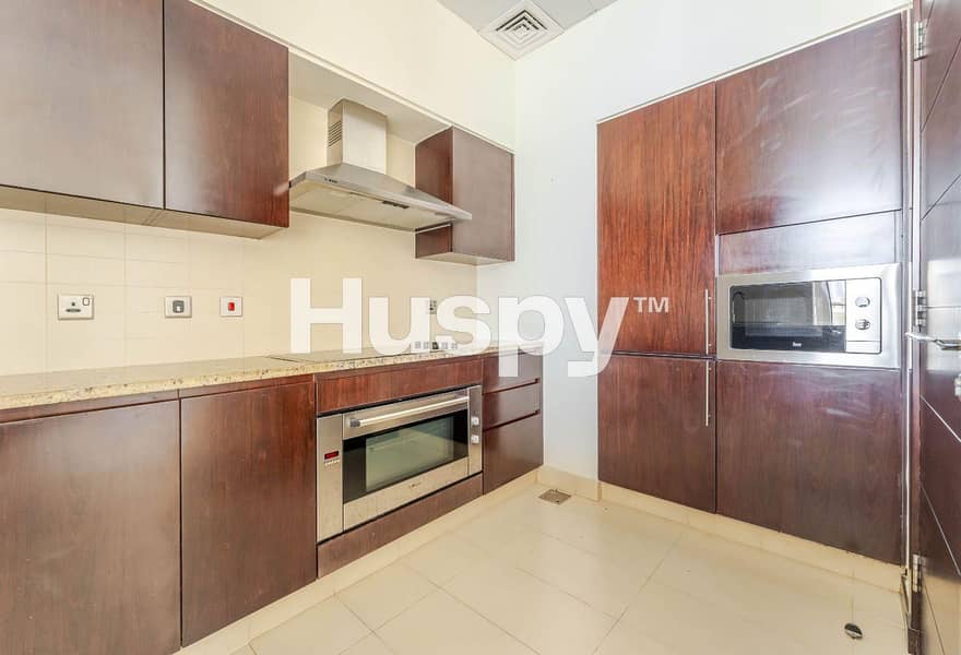 Spacious Layout | Sea View | Ready to Move