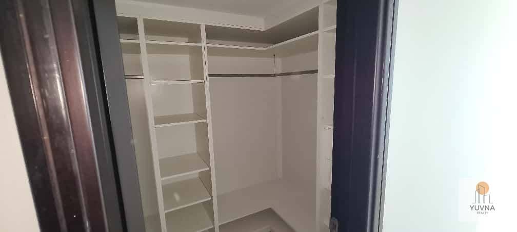 SPACIOUS 3 BEDROOM I PRIME LOCATION I HIGH FLOOR - Image 12