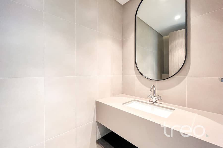 Vacant | Brand New | Pool and Park Views - Image 8