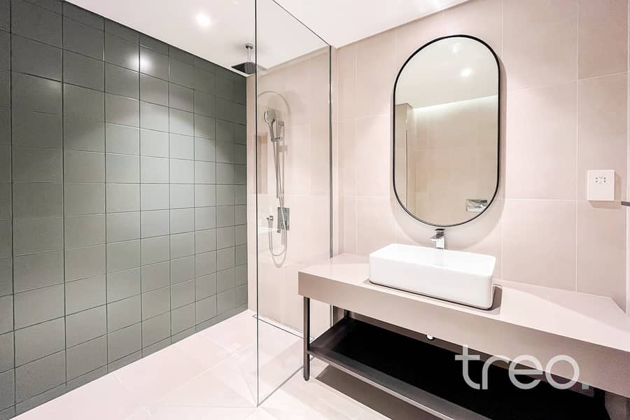 Vacant | Brand New | Pool and Park Views - Image 11