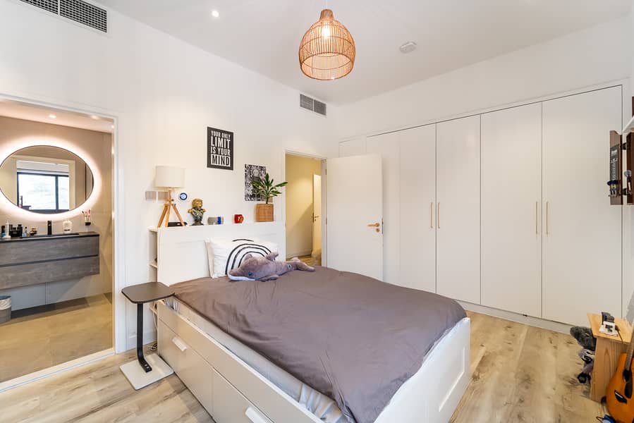 Fully Upgraded Family Villa | Nice Location