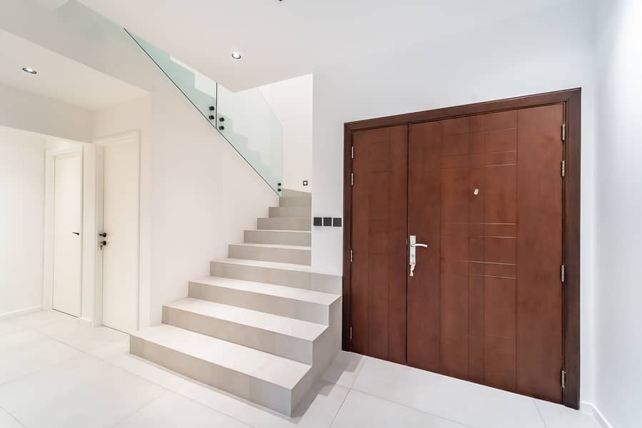 Top Location | Modern Upgrades | Large Plot - Image 13