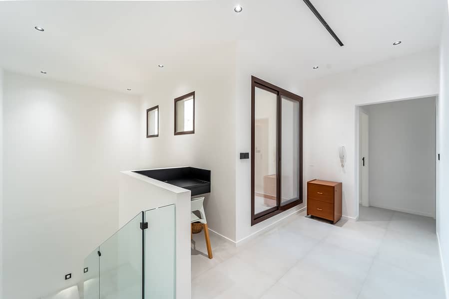 Top Location | Modern Upgrades | Large Plot - Image 14