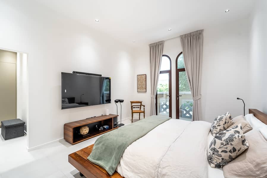 Top Location | Modern Upgrades | Large Plot - Image 16