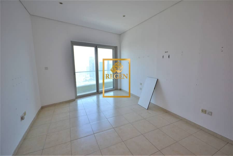 Spacious 3 BRH with Terrace | Golf Course View | Available Feb 2026 - Image 12