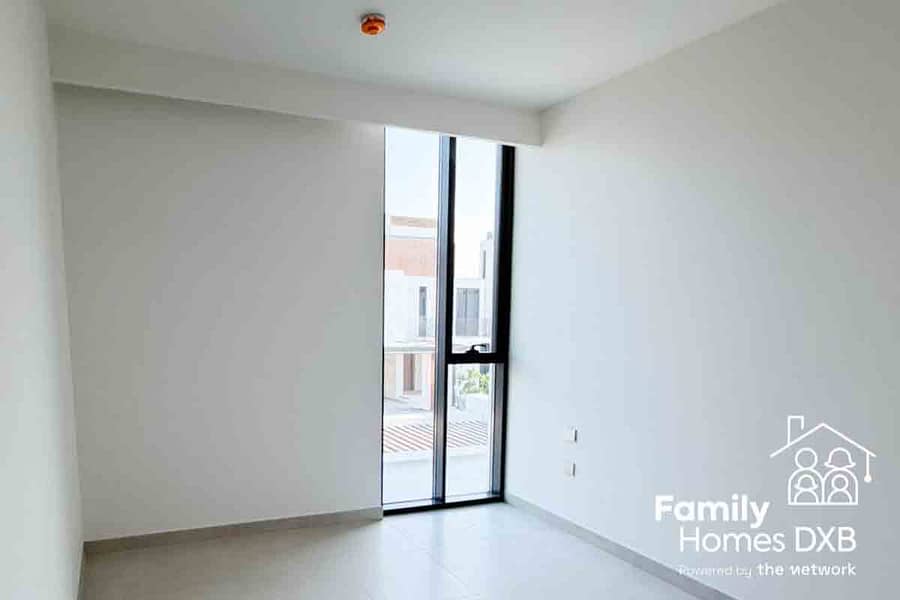 Viewable Mortage Accepted Close To Pool and Park - Image 7