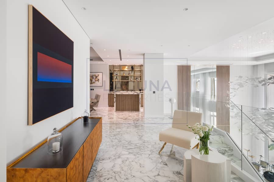 Exceptional style! Upgraded penthouse - Image 17