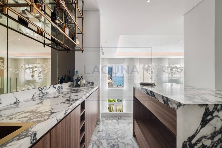 Exceptional style! Upgraded penthouse - Image 18
