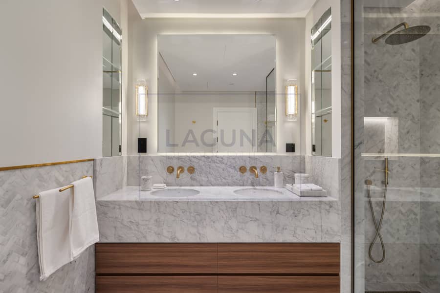 Exceptional style! Upgraded penthouse - Image 29