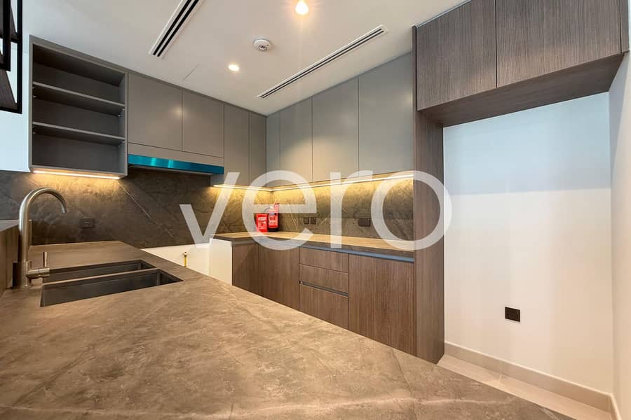 Single Row | 3BD | Close to Amenities