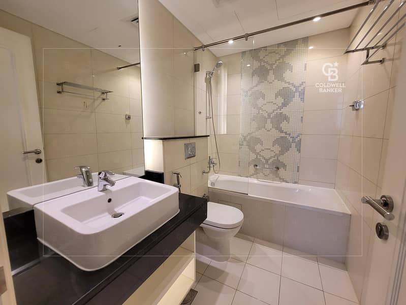 READY TO MOVE | FULLY FURNISHED | MIDDLE FLOOR - Image 11