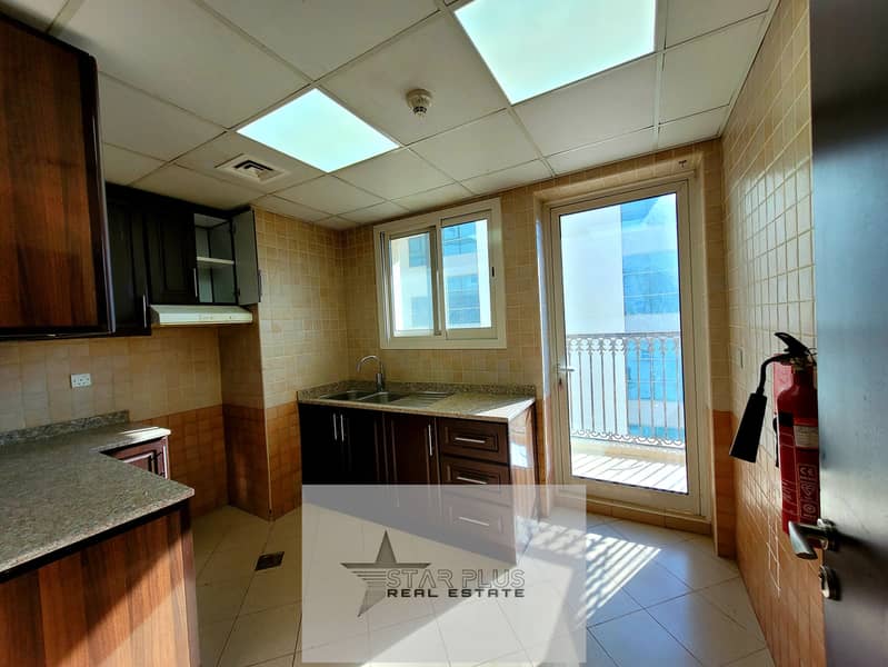 ON A PRIME LOCATION SPACIOUS 2 BEDROOM WITH CLOSED KITCHEN,2 BALCONIES HAVING GYM,POOL AND PARKING. - Image 10