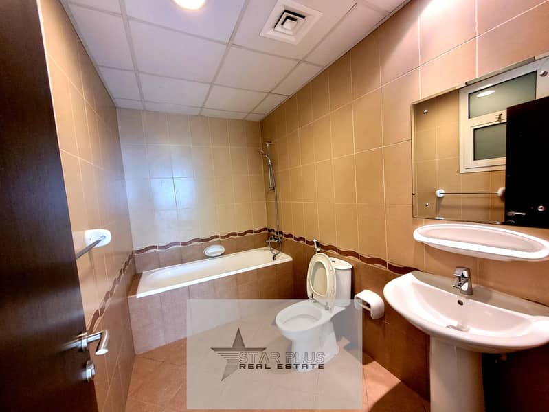 ON A PRIME LOCATION SPACIOUS 2 BEDROOM WITH CLOSED KITCHEN,2 BALCONIES HAVING GYM,POOL AND PARKING. - Image 15