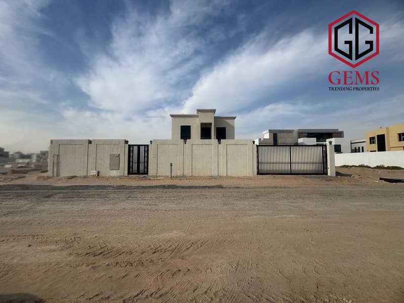 CORNER VILLA | HUGE AREA | MODERN | GARDEN