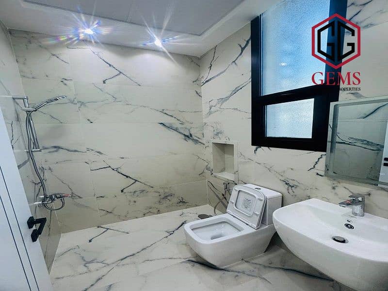 CORNER VILLA | HUGE AREA | MODERN | GARDEN - Image 11