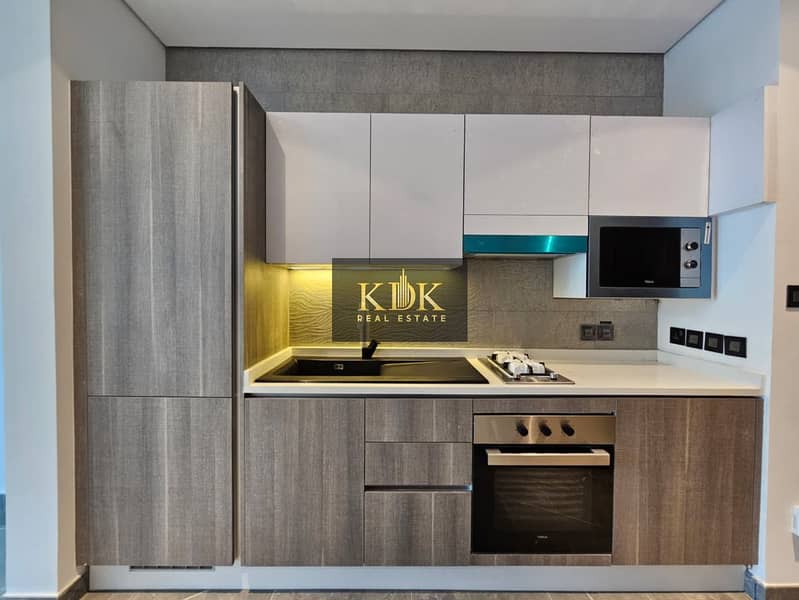 Spacious Studio | Pool View | Brand New