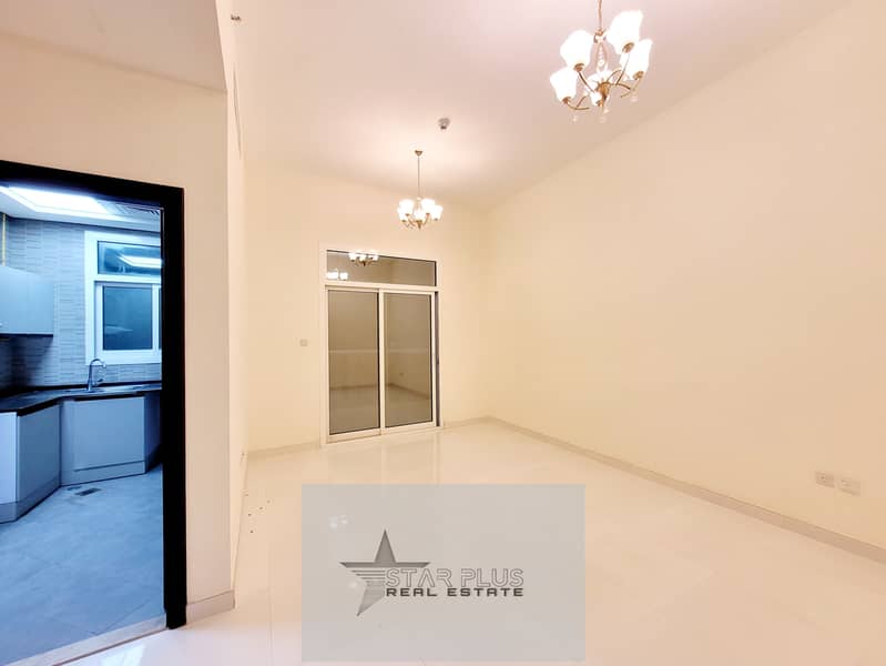 ELEGANT 1 BEDROOM WITH BIG BALCONY,CLOSED KITCHEN HAVING GYM AND PARKING