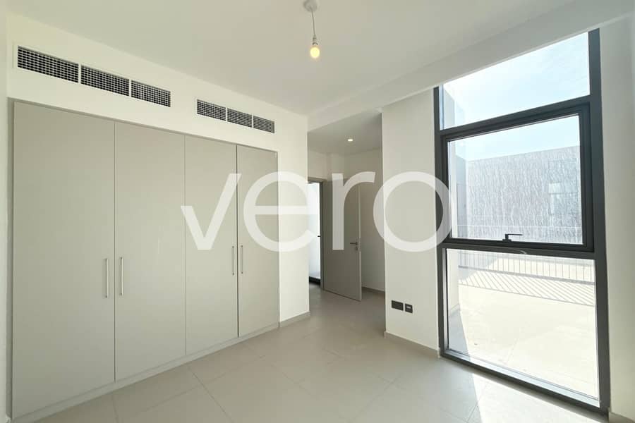 Single Row | Vacant | Great Price - Image 9