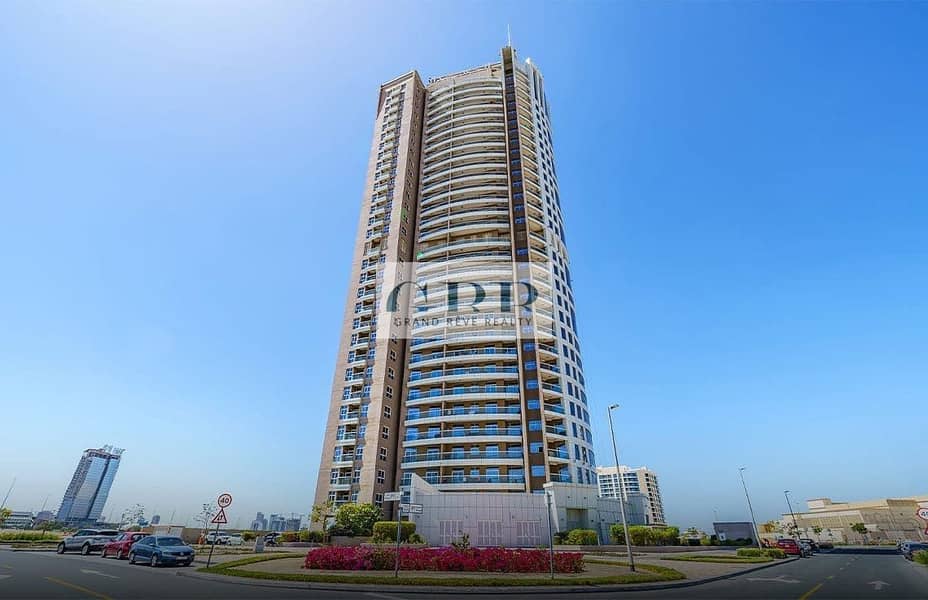 3BR + Maid + store | Massive size | close kitchen