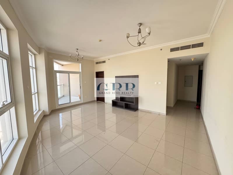 3BR + Maid + store | Massive size | close kitchen