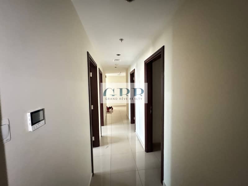 3BR + Maid + store | Massive size | close kitchen