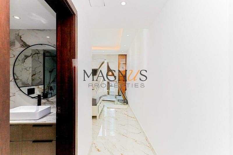 VACATING SOON | UPGRADED | SEA VIEW - Image 11