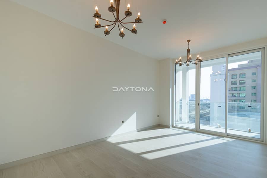 2 BED + MAID | SEMI FURNISHED | HEART OF DSO - Image 6