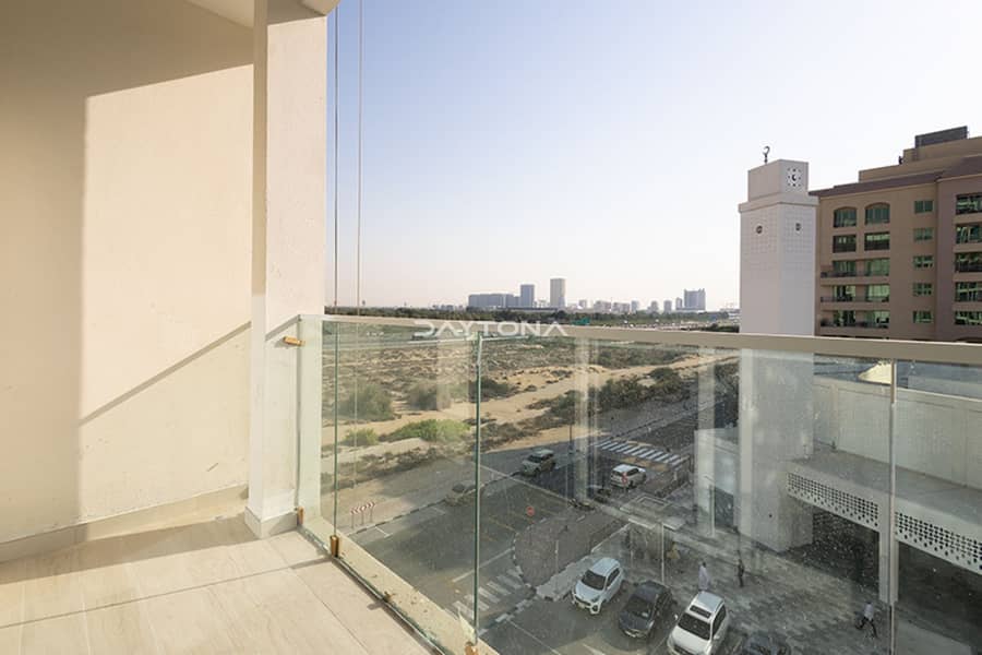 2 BED + MAID | SEMI FURNISHED | HEART OF DSO - Image 9