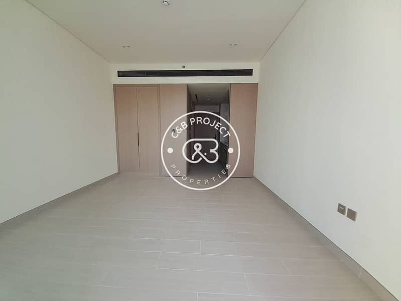 Ready To Move | Mid Floor | Brand New Spacious