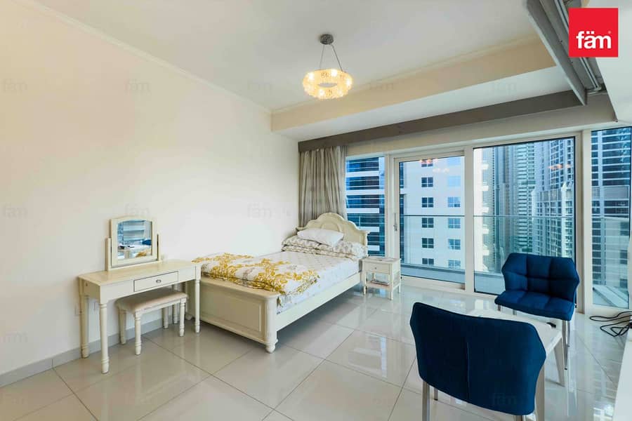Spacious apt, Mid Floor, Full Marina View - Image 7