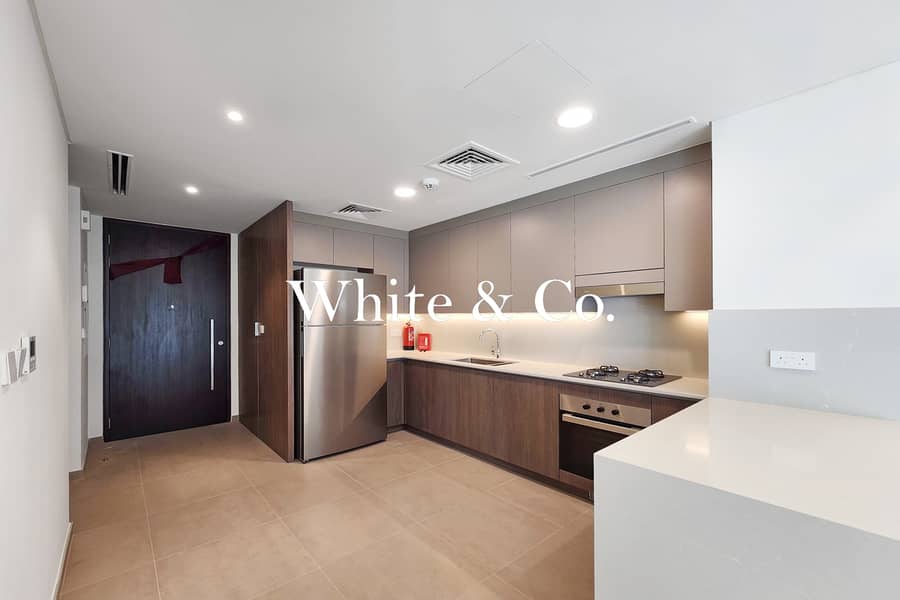 3Bed+Maid |Available February |Single Row