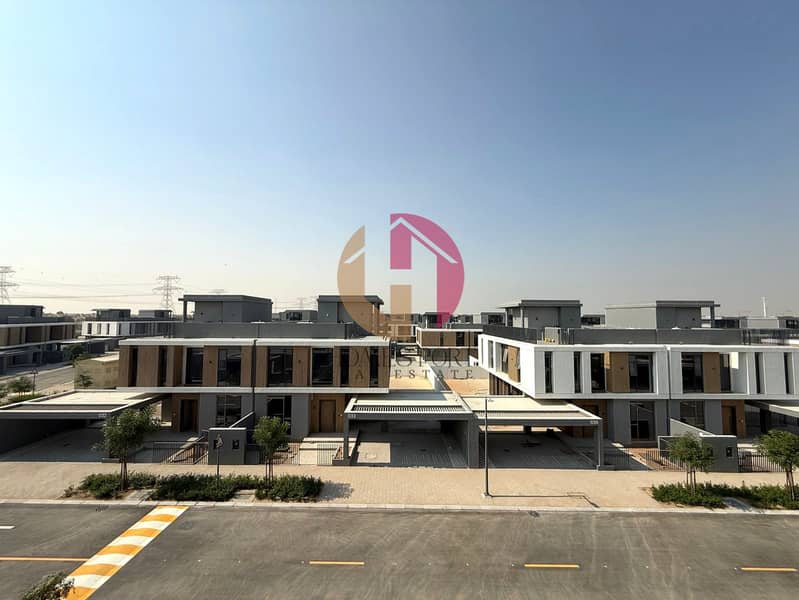 Single Row | Genuine Listing | Community View | Agent On Site