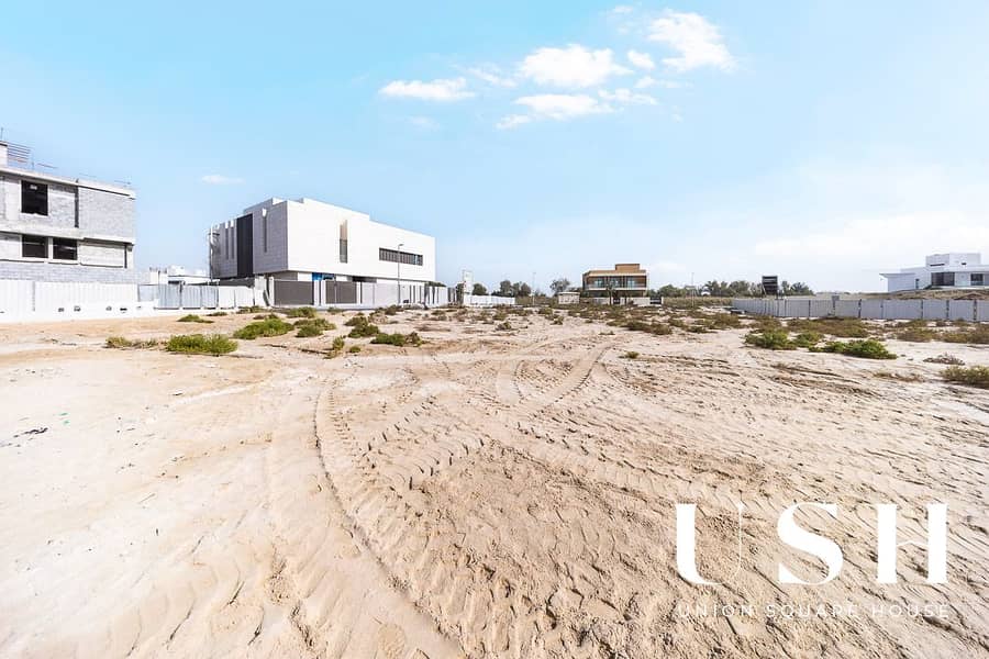 Prime Location | Vastu | Permission To Build 2 Villas | Park Facing