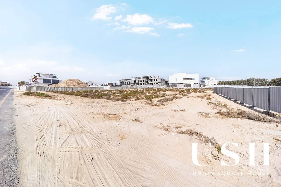 Prime Location | Vastu | Permission To Build 2 Villas | Park Facing